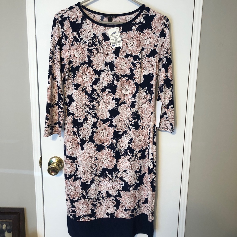 Sami and Jo quarter length dress with quarter length sleeves, NWT, navy